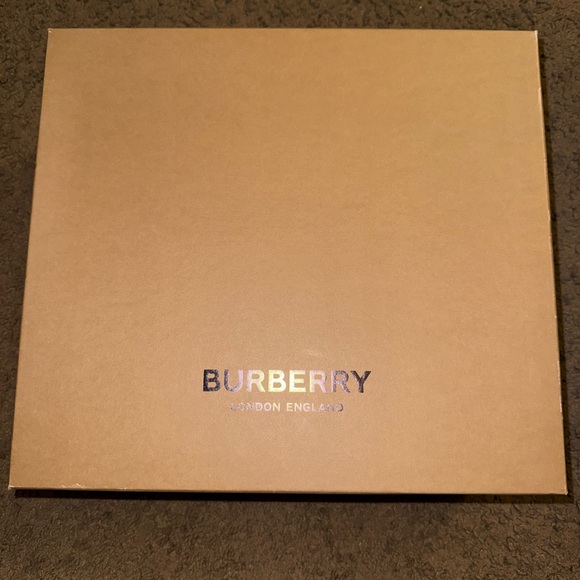 Burberry Boots - Picture 2 of 8